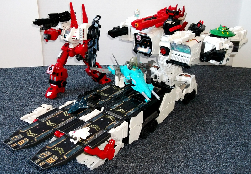 Illustration for article titled The Awesomeness That Is Generations Metroplex